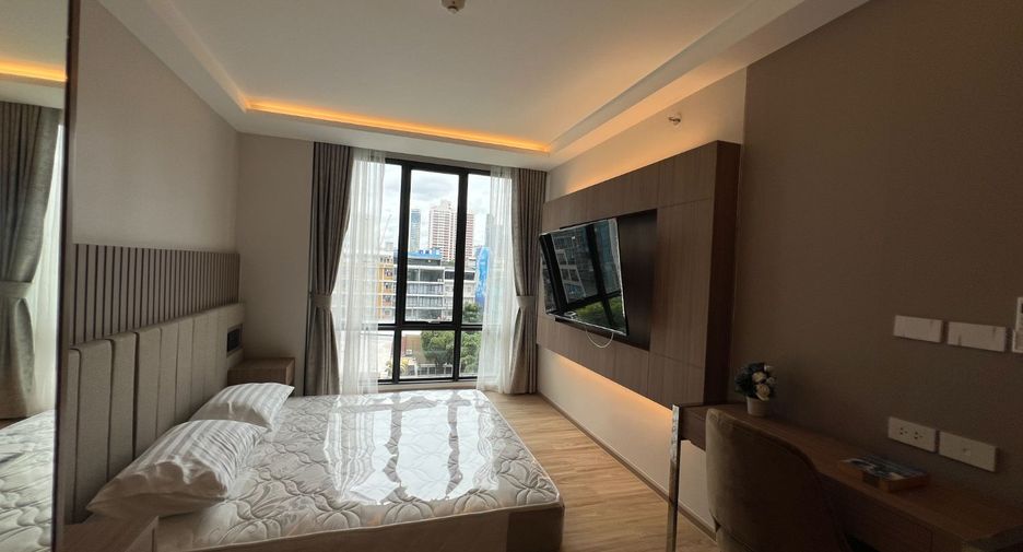 For rent 2 bedrooms condo in Watthana, Bangkok