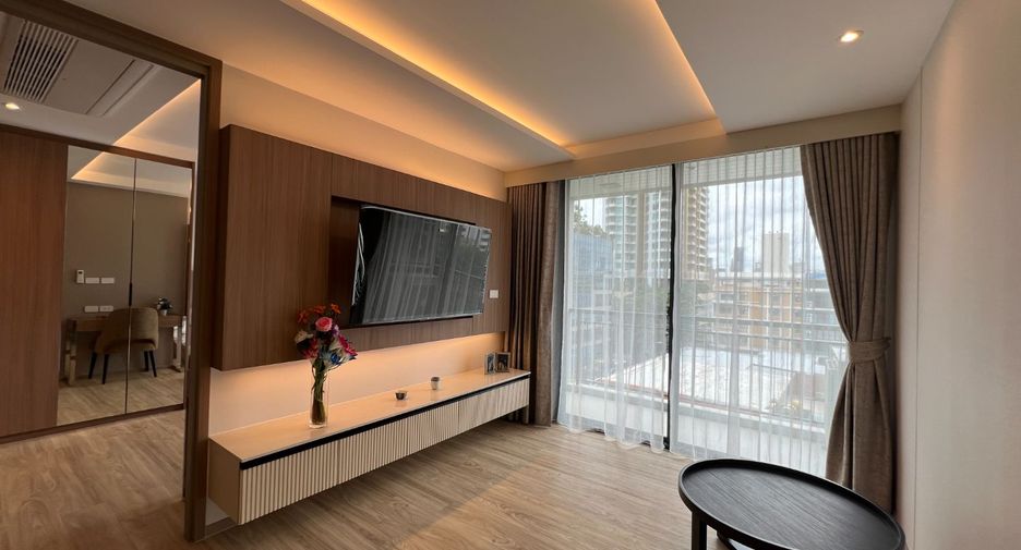For rent 2 bedrooms condo in Watthana, Bangkok