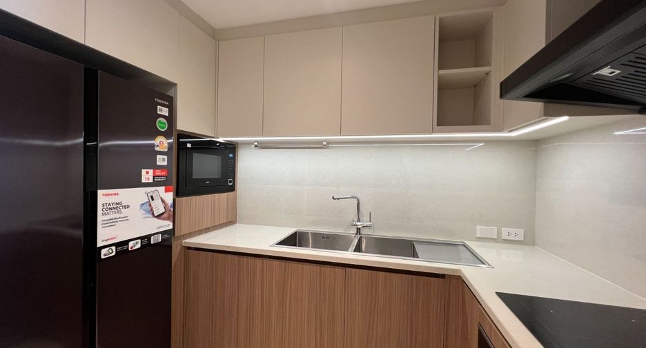 For rent 2 bedrooms condo in Watthana, Bangkok