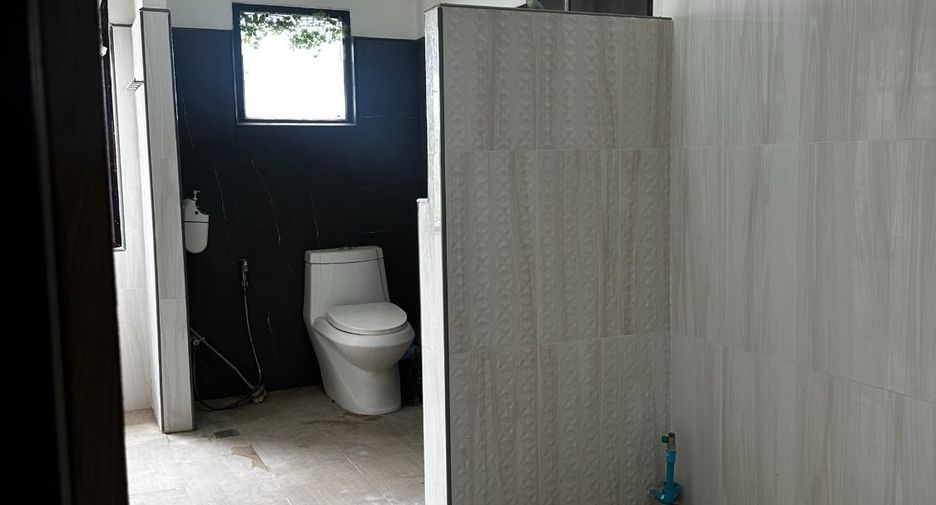 For sale 2 bedrooms retail Space in Amphawa, Samut Songkhram
