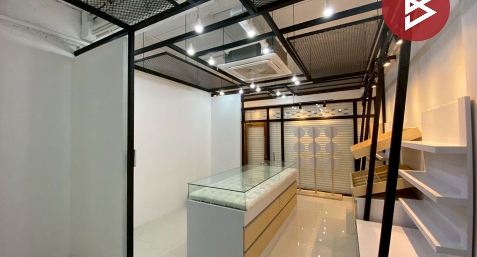 For sale 2 bedrooms retail Space in Mueang Phitsanulok, Phitsanulok