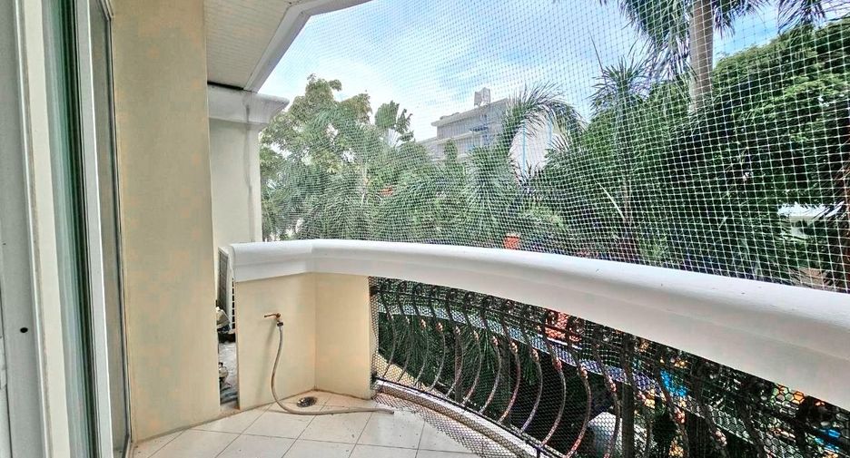 For rent 1 bed serviced apartment in Khlong Toei, Bangkok