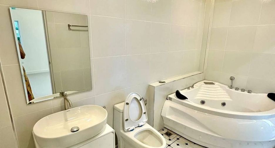 For sale 3 bedrooms villa in Bang Lamung, Chonburi