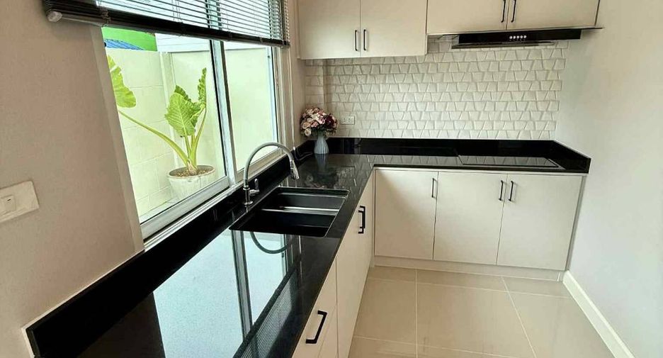 For sale 3 bedrooms villa in Bang Lamung, Chonburi