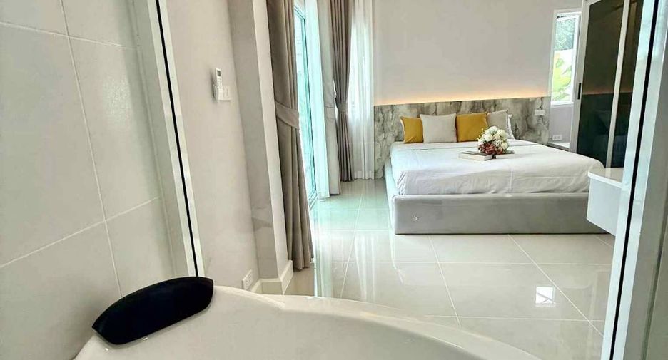 For sale 3 bedrooms villa in Bang Lamung, Chonburi