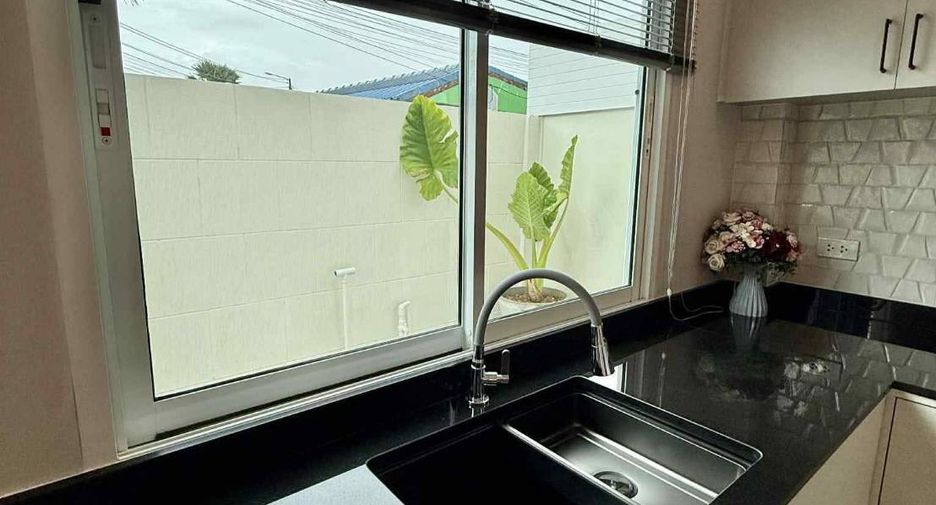 For sale 3 bedrooms villa in Bang Lamung, Chonburi