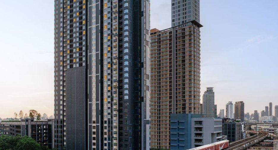 For sale 1 bed condo in Phra Khanong, Bangkok