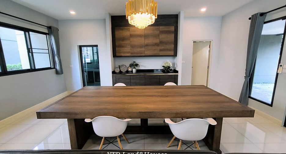 Casa en venta de 5 habitaciones en Bang Phli, Samut Prakan