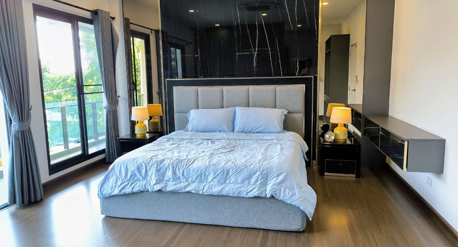 Casa en venta de 5 habitaciones en Bang Phli, Samut Prakan