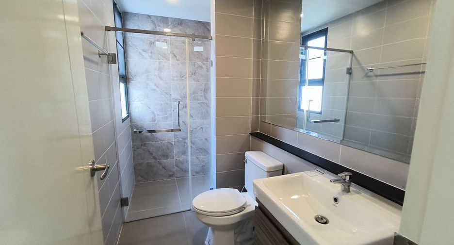 Casa en venta de 5 habitaciones en Bang Phli, Samut Prakan