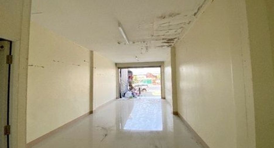 For sale retail Space in Changhan, Roi Et