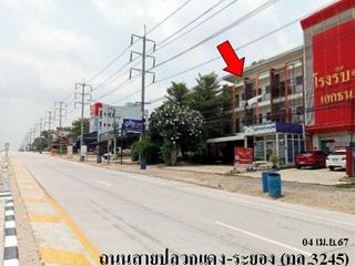 À vendre 4 chambres local commercial à Pluak Daeng, Rayong