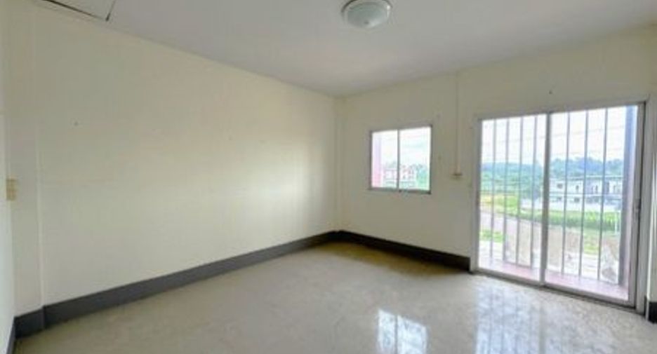 Gewerbefläche zum Kauf mit 4 Zimmer in Pluak Daeng, Rayong