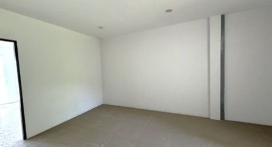 Local comercial en venta de 2 habitaciones en Mueang Rayong, Rayong
