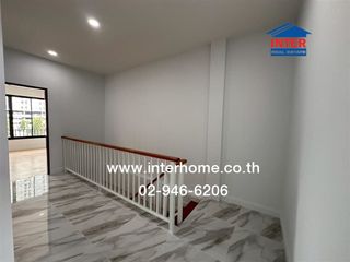 出售 4 卧室 联排别墅 在 Bang Sue, 曼谷