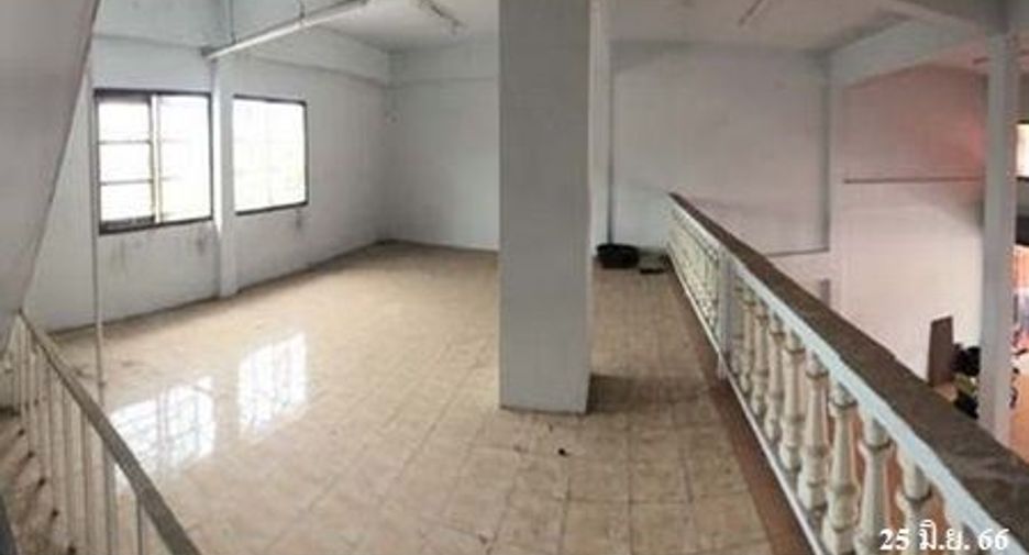 Gewerbefläche zum Kauf mit 1 Zimmer in Mueang Buriram, Buriram