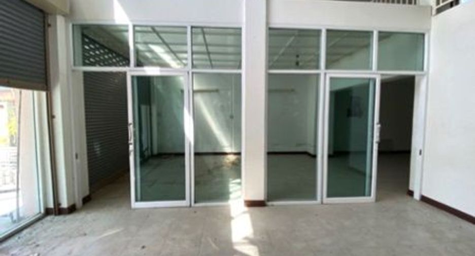 Gewerbefläche zum Kauf mit 3 Zimmer in Mueang Khon Kaen, Khon Kaen