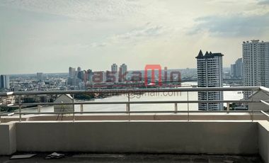For sale 5 ベッドルーム condo in Bang Kho Laem, Bangkok