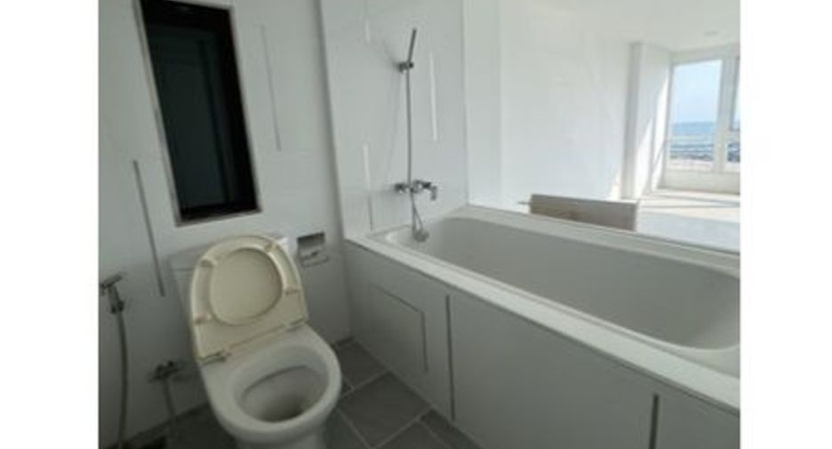For sale 1 bed condo in Mueang Rayong, Rayong