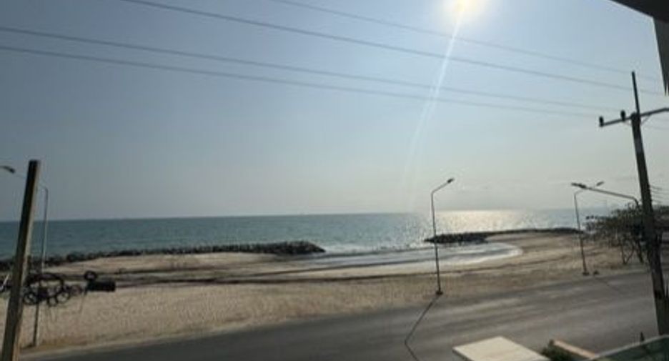 For sale 1 bed condo in Mueang Rayong, Rayong