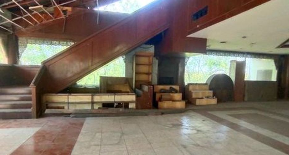 For sale retail Space in Bang Bo, Samut Prakan