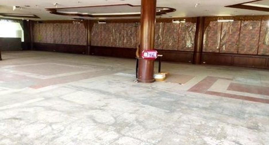For sale retail Space in Bang Bo, Samut Prakan