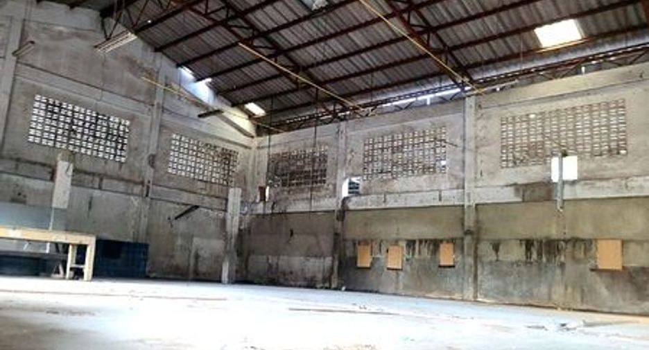 For sale retail Space in Bang Bo, Samut Prakan