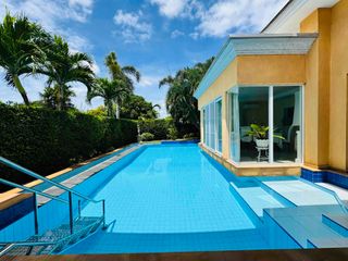 For sale 2 ベッドルーム villa in Bang Lamung, Chonburi