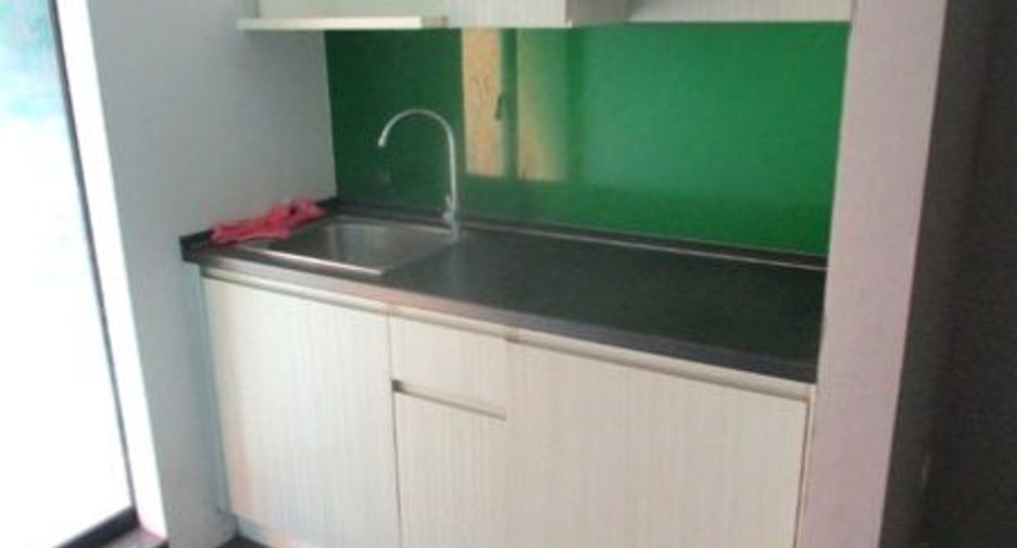 For sale 1 bed condo in Huai Khwang, Bangkok