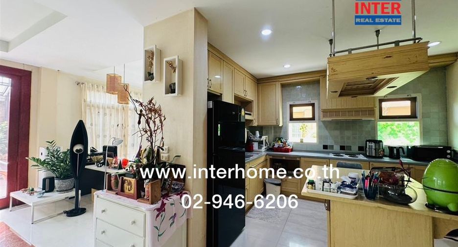 Casa en venta de 4 habitaciones en Nong Khaem, Bangkok