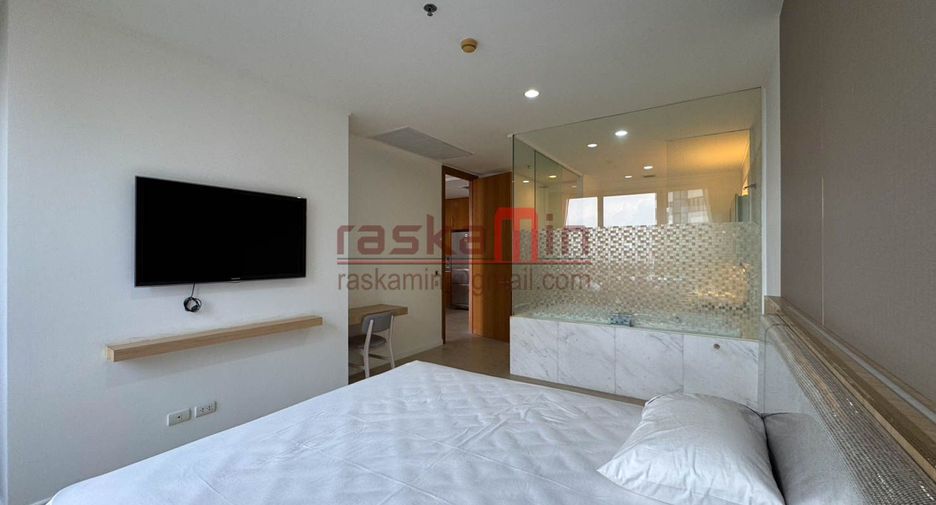 For rent 3 bedrooms condo in North Pattaya, Pattaya