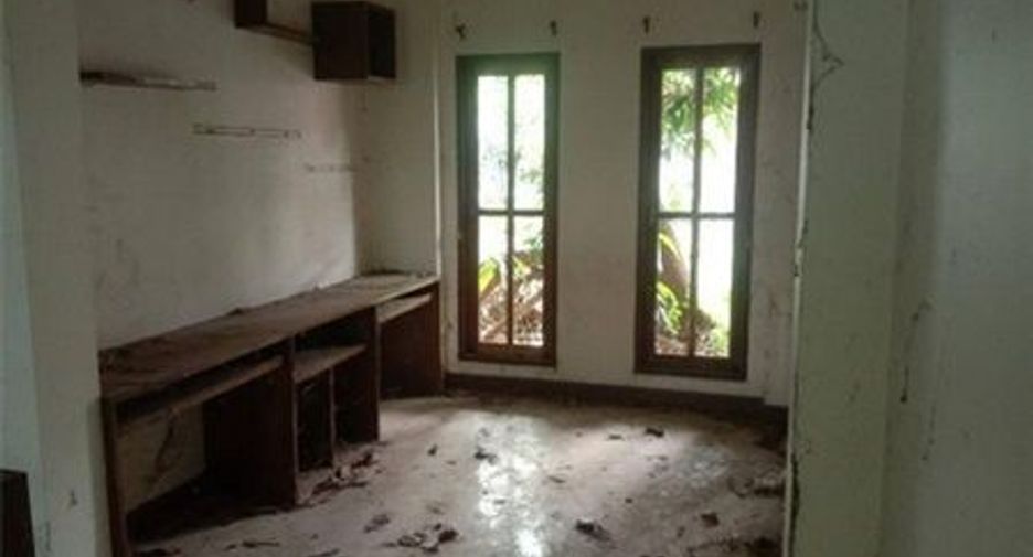 For sale 3 bedrooms house in Mueang Maha Sarakham, Maha Sarakham
