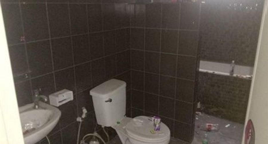 For sale 3 bedrooms house in Mueang Maha Sarakham, Maha Sarakham