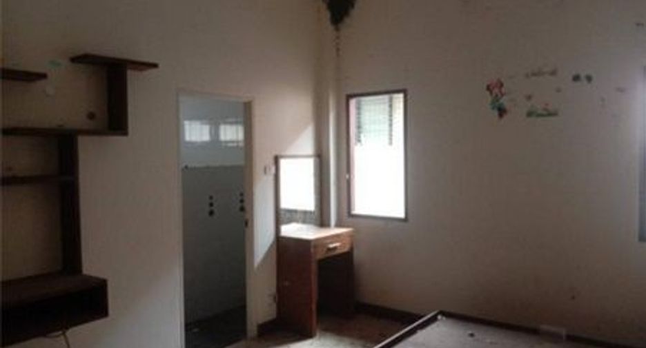 For sale 3 bedrooms house in Mueang Maha Sarakham, Maha Sarakham