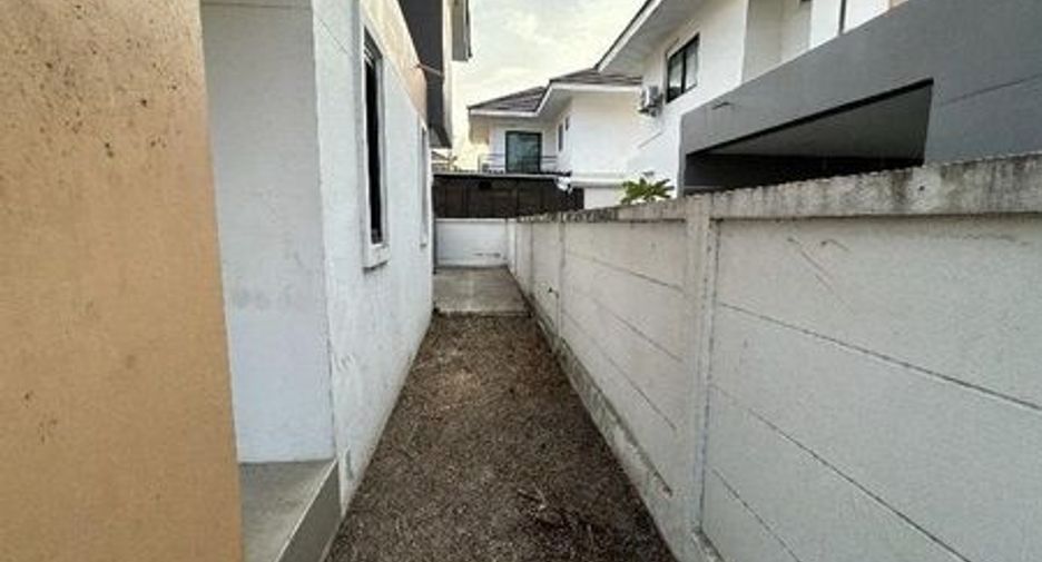 For sale 3 bedrooms house in Mueang Chon Buri, Chonburi