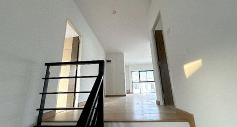 For sale 3 bedrooms house in Mueang Chon Buri, Chonburi