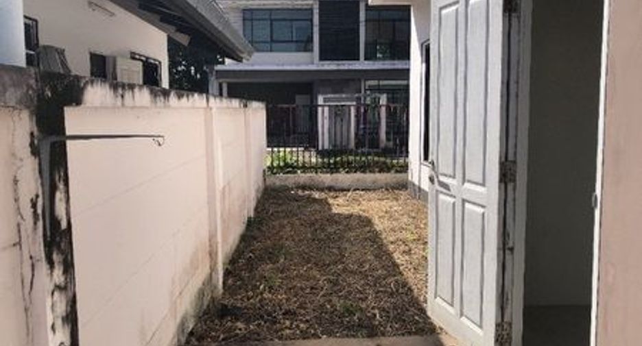 Haus zum Kauf mit Studio in Mueang Ubon Ratchathani, Ubon Ratchathani
