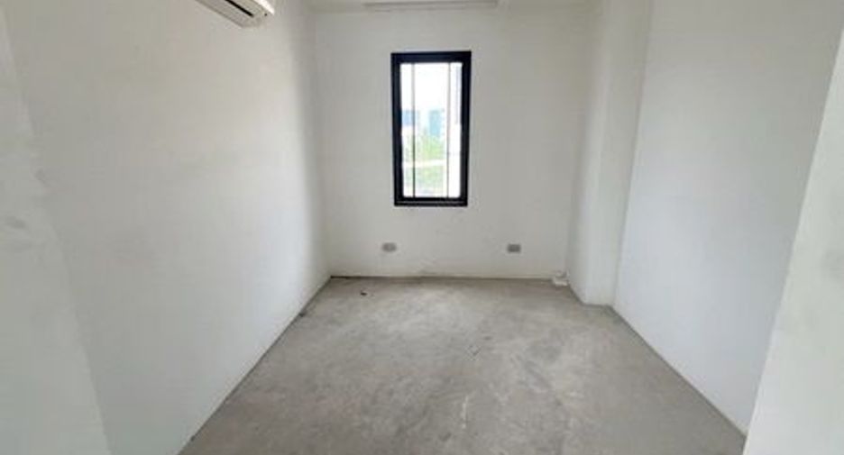 For sale 5 bedrooms house in Chatuchak, Bangkok
