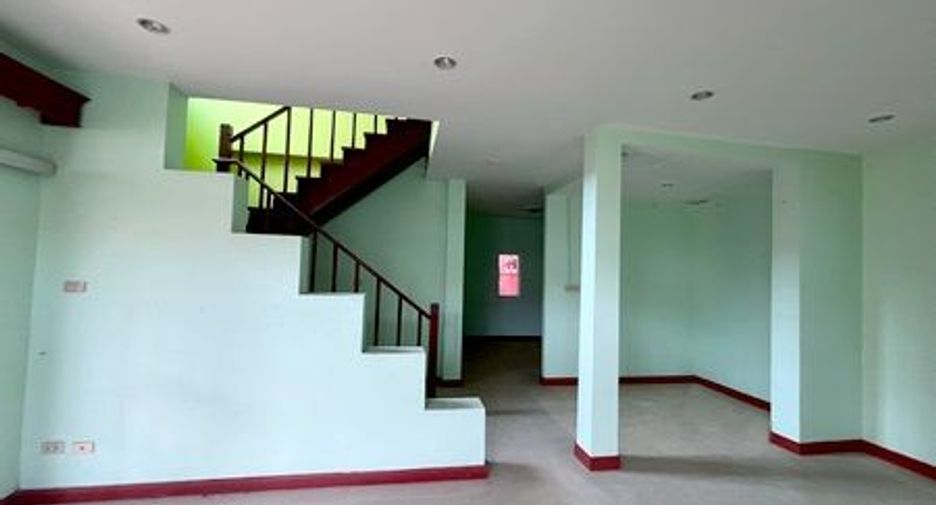 出售 3 卧室 独立屋 在 Mueang Samut Sakhon, Samut Sakhon