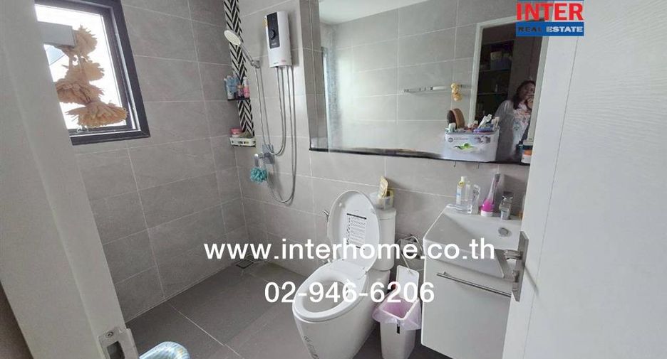 For sale 4 bedrooms house in Lam Luk Ka, Pathum Thani