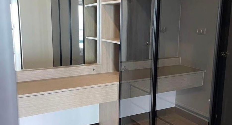 For rent 3 bedrooms condo in Sathon, Bangkok