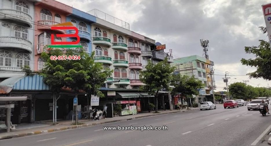 For sale 3 bedrooms retail Space in Sai Mai, Bangkok