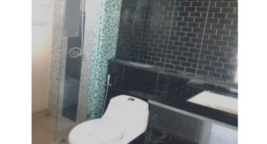 For sale 4 bedrooms house in Bang Lamung, Chonburi