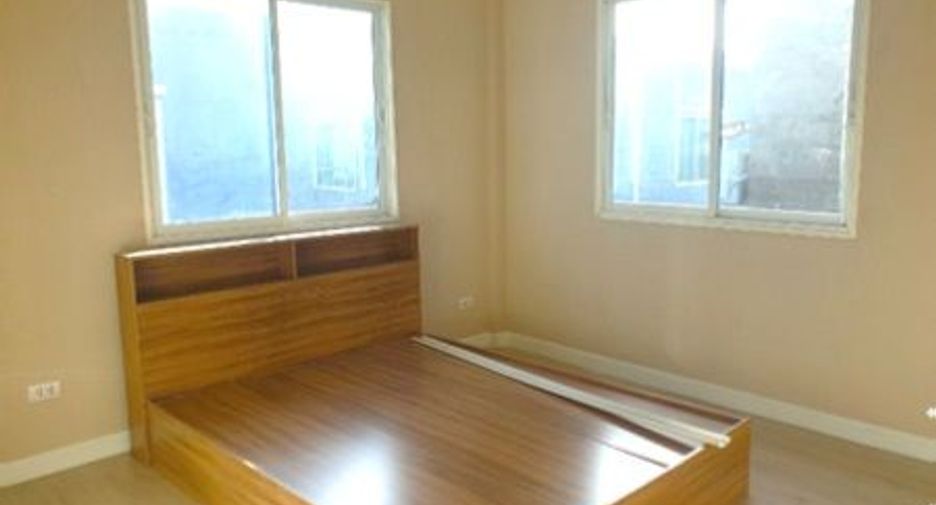 For sale 4 bedrooms house in Bang Lamung, Chonburi