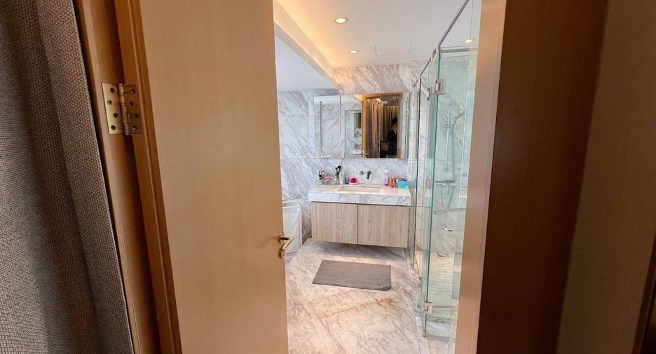 Condo en venta de 3 habitaciones en Khlong Toei, Bangkok
