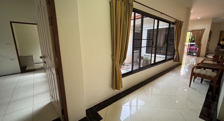 Casa en venta de 5 habitaciones en Klaeng, Rayong