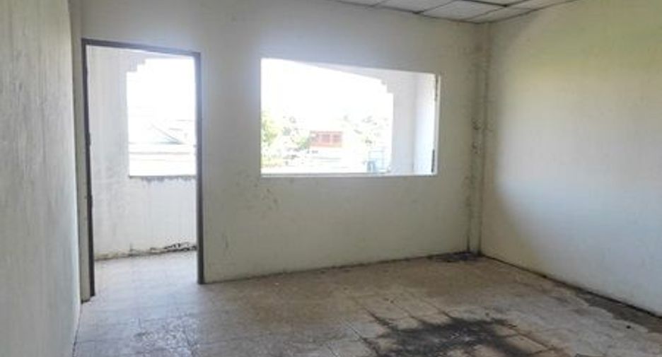 For sale 1 bed retail Space in Mueang Yasothon, Yasothon