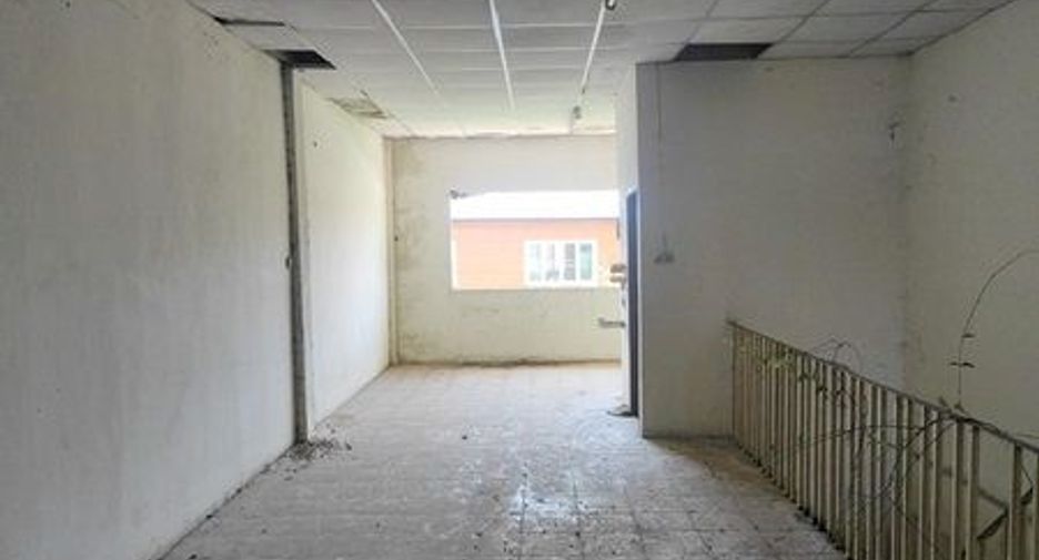 For sale 1 bed retail Space in Mueang Yasothon, Yasothon