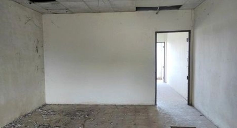 For sale 1 bed retail Space in Mueang Yasothon, Yasothon