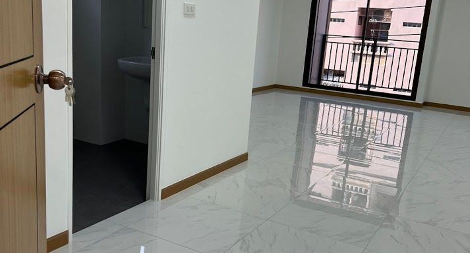Local comercial en alquiler y en venta en Huai Khwang, Bangkok